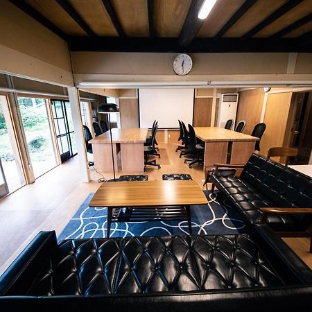山の中の一棟貸切宿 五番地 Nambu (Yamanashi) Экстерьер фото