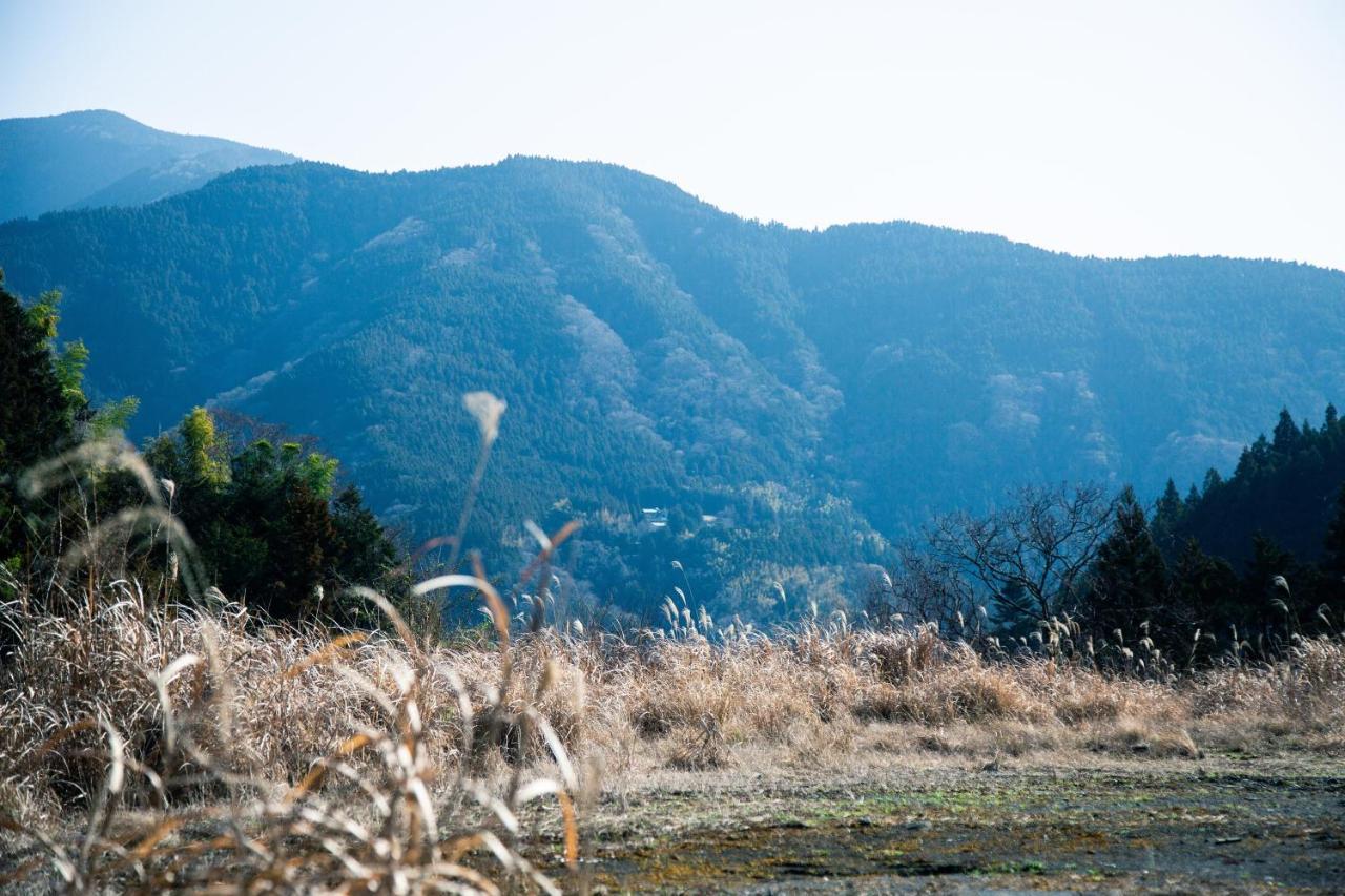 山の中の一棟貸切宿 五番地 Nambu (Yamanashi) Экстерьер фото