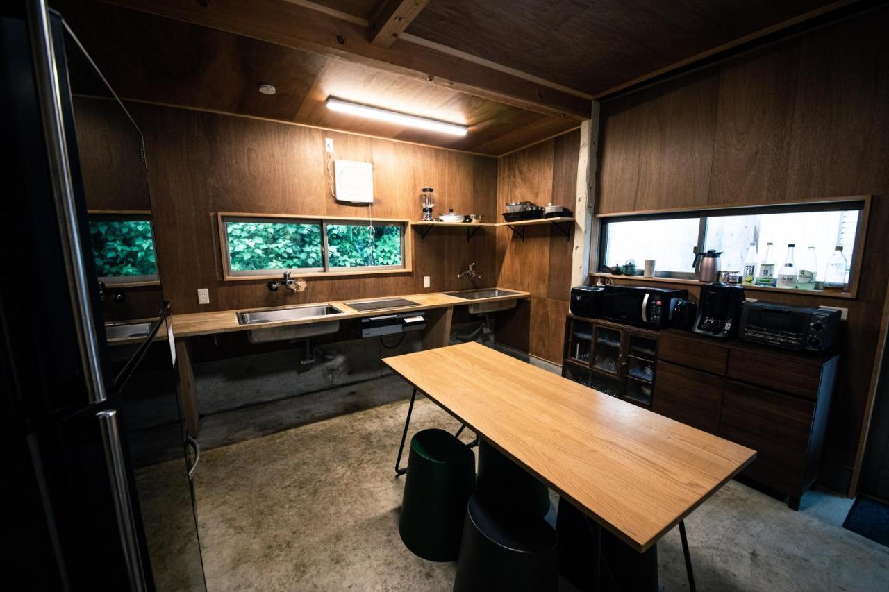 山の中の一棟貸切宿 五番地 Nambu (Yamanashi) Экстерьер фото