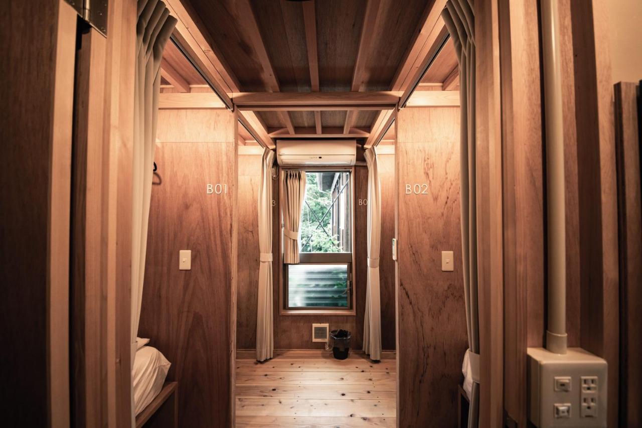 山の中の一棟貸切宿 五番地 Nambu (Yamanashi) Экстерьер фото